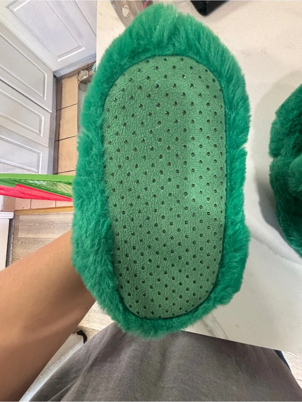 NWT The Children’s Place Toddler Green Dinosaur Plush 3D Slippers Size 6-7